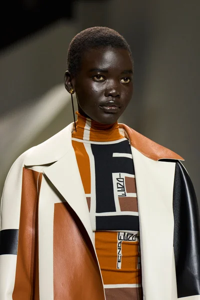 Look 95